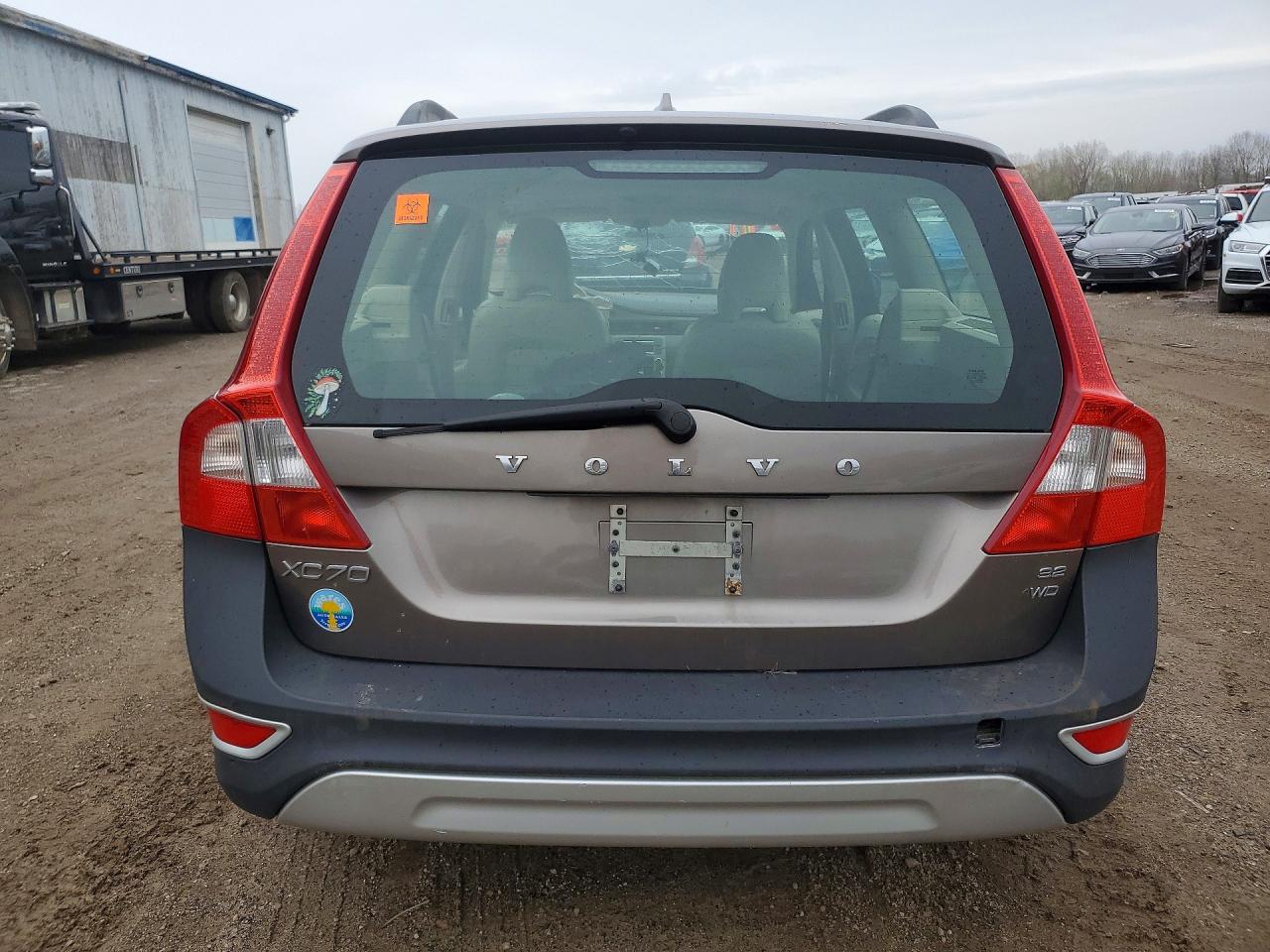 2010 VOLVO XC70
