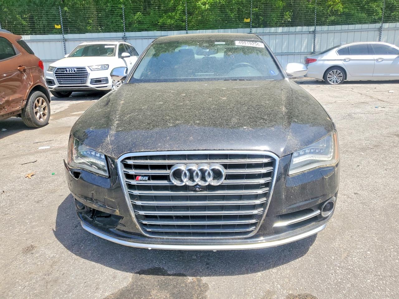 2013 AUDI S8
