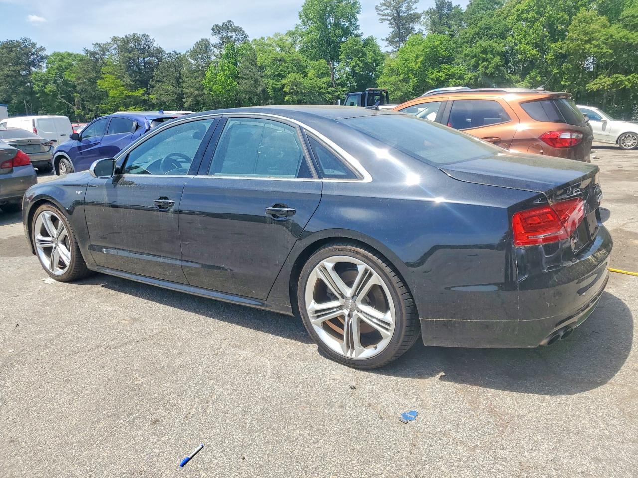 2013 AUDI S8