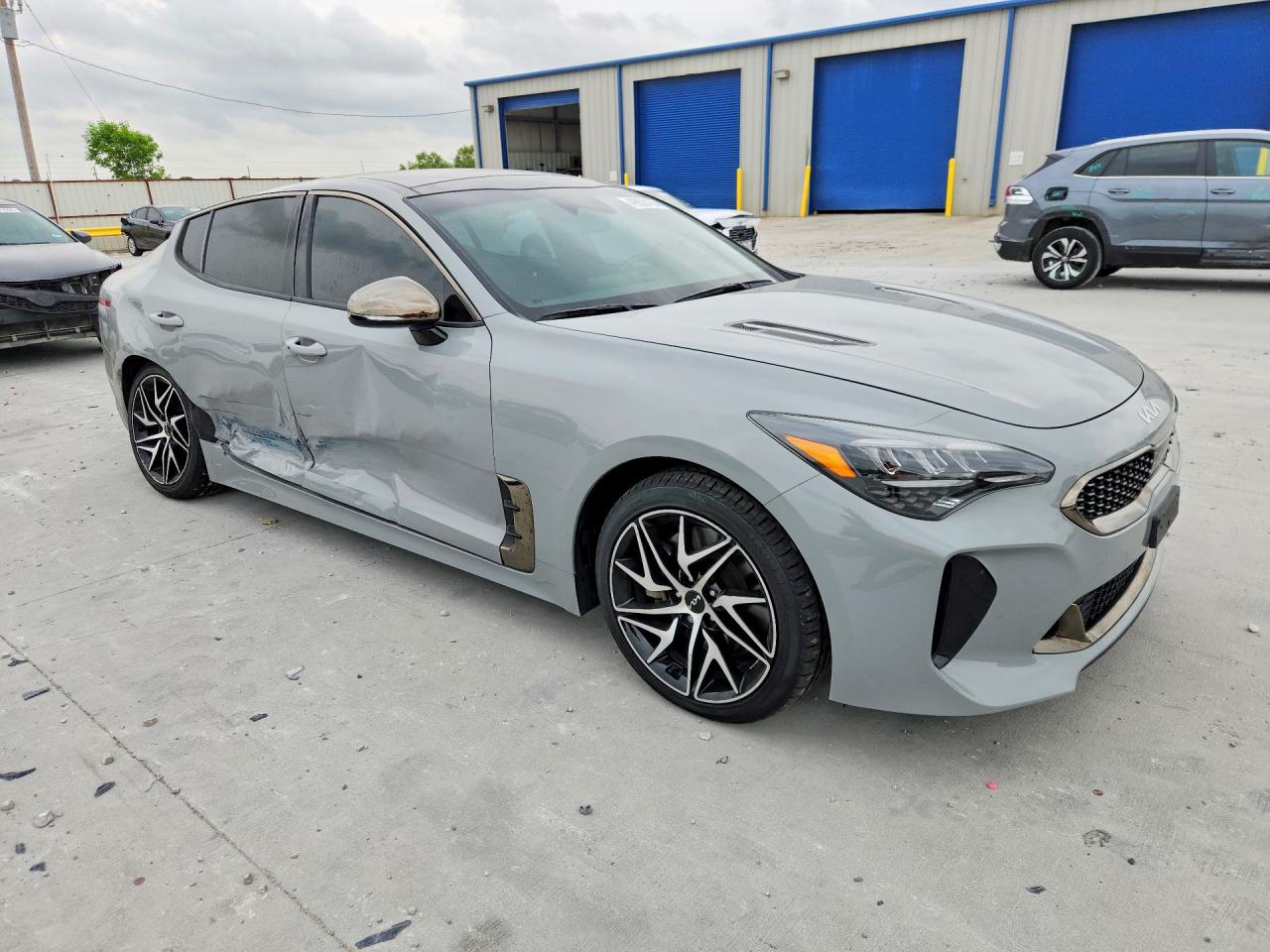 2022 KIA STINGER GT-Line