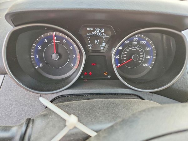 2012 HYUNDAI ELANTRA