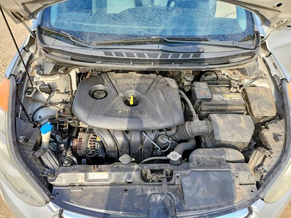 2012 HYUNDAI ELANTRA
