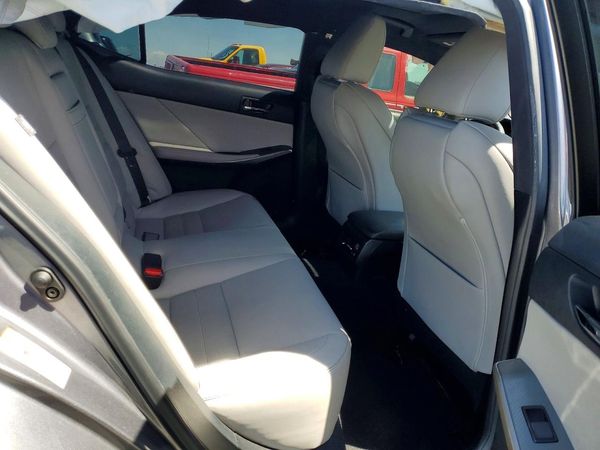 2016 LEXUS IS