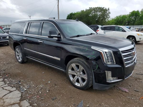 2017 CADILLAC ESCALADE