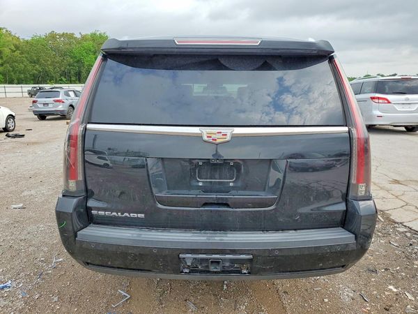 2017 CADILLAC ESCALADE