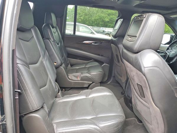 2017 CADILLAC ESCALADE