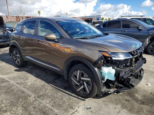 2025 NISSAN KICKS