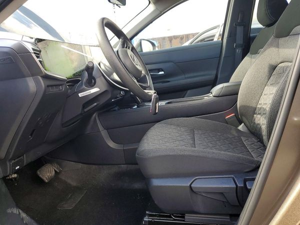 2025 NISSAN KICKS