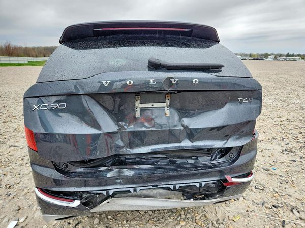 2019 VOLVO XC90