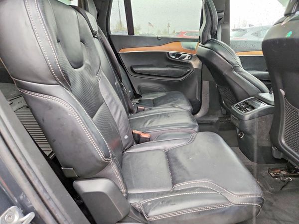 2019 VOLVO XC90