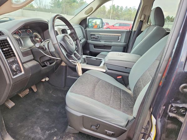 2017 RAM 1500 SLT