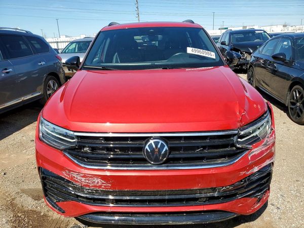 2024 VOLKSWAGEN TIGUAN 4Motion SE R-Line Black