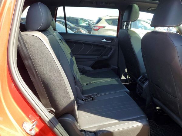 2024 VOLKSWAGEN TIGUAN 4Motion SE R-Line Black