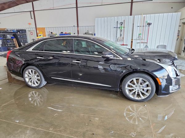 2016 CADILLAC XTS Luxury