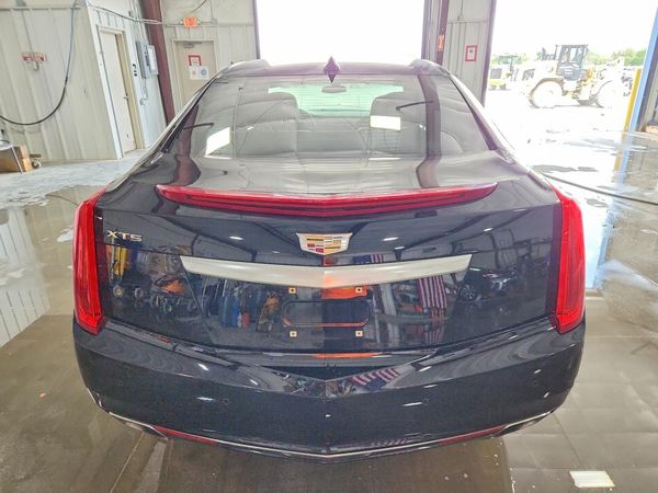 2016 CADILLAC XTS Luxury
