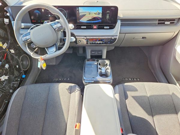 2025 HYUNDAI IONIQ 5 SE
