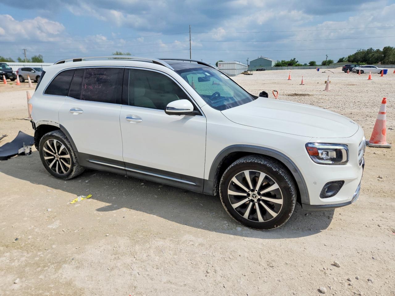 2021 MERCEDES-BENZ GLB GLB250