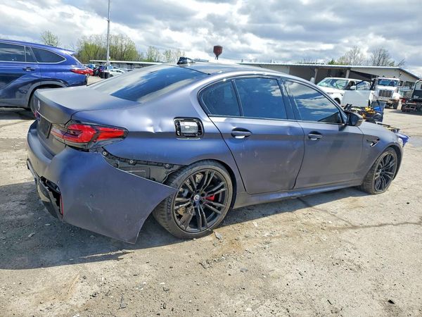 2023 BMW M5