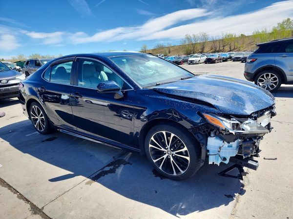 2019 TOYOTA CAMRY