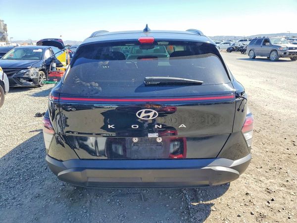 2024 HYUNDAI KONA SE