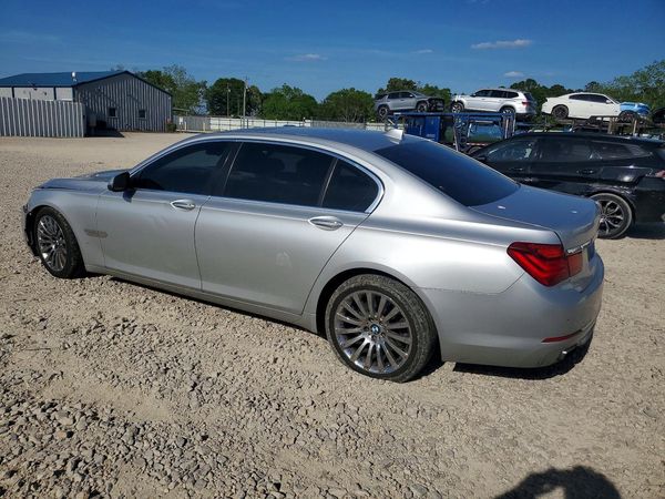 2013 BMW 740