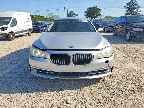 2013 BMW 740