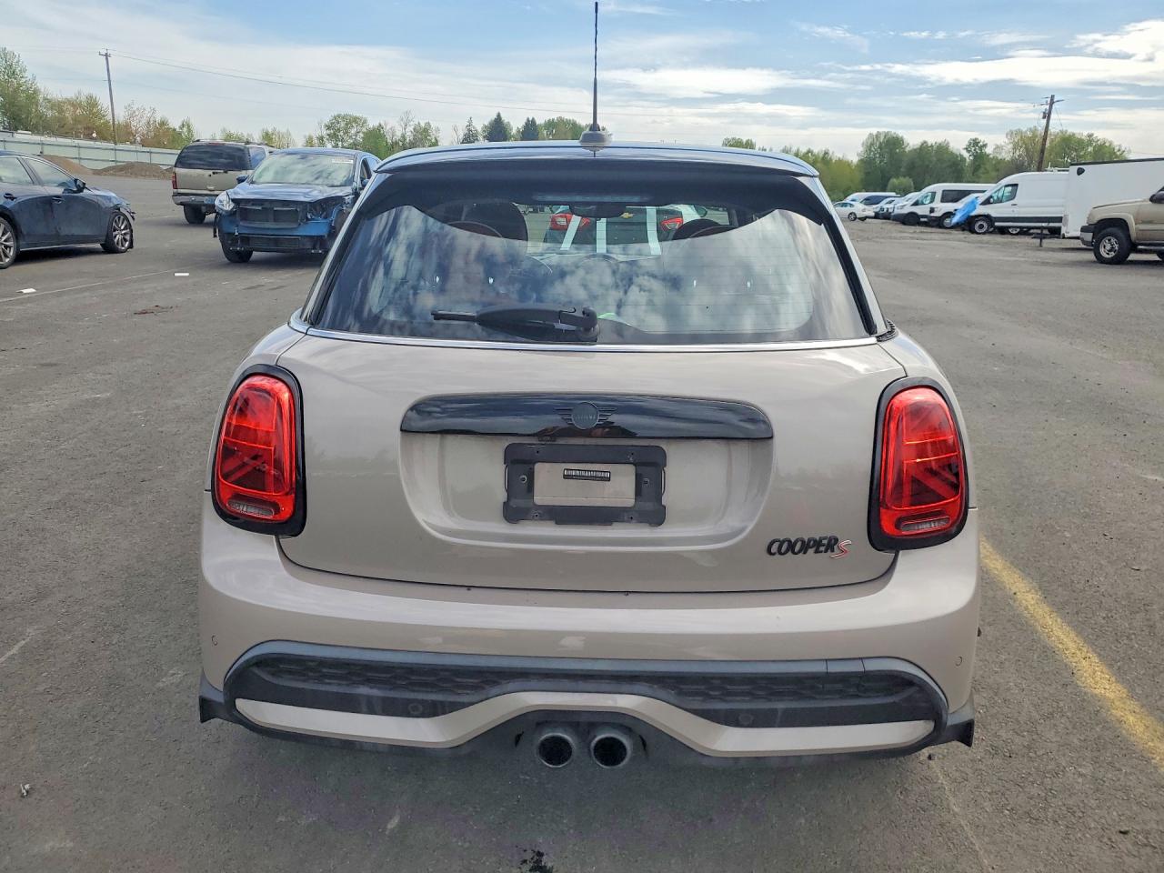 2022 MINI COOPER