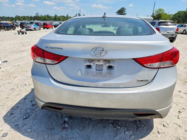 2013 HYUNDAI ELANTRA