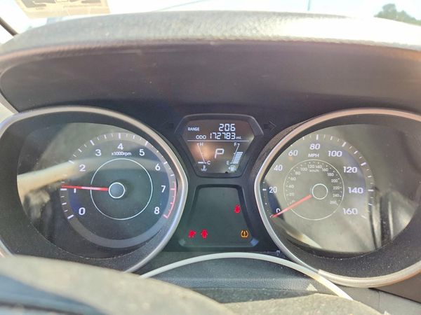 2013 HYUNDAI ELANTRA