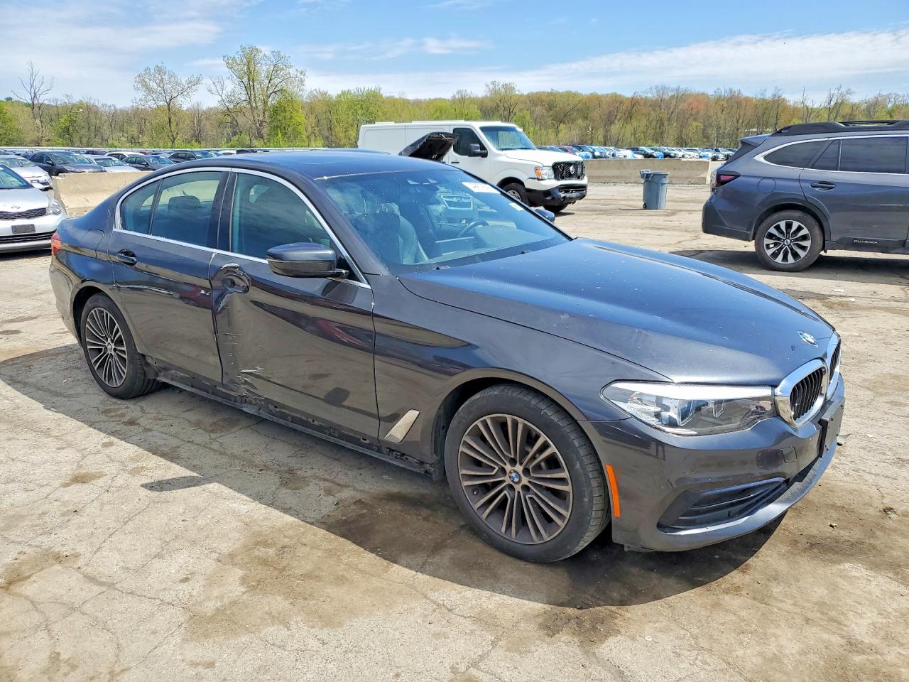 2019 BMW 530