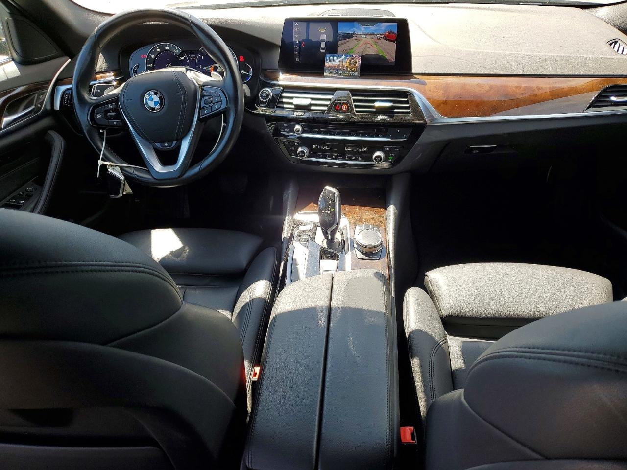 2019 BMW 530