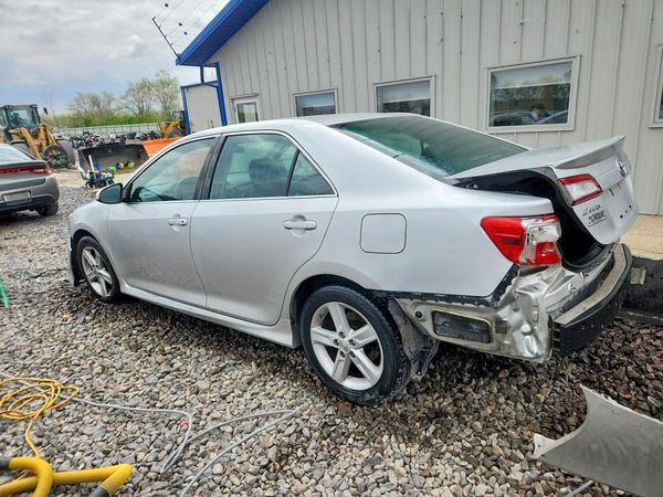 2013 TOYOTA CAMRY