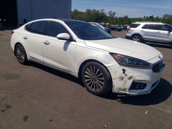 2017 KIA CADENZA