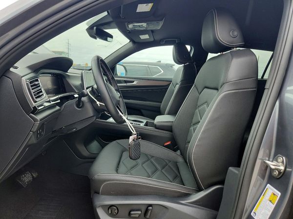 2025 VOLKSWAGEN ATLAS CROSS SPORT SE