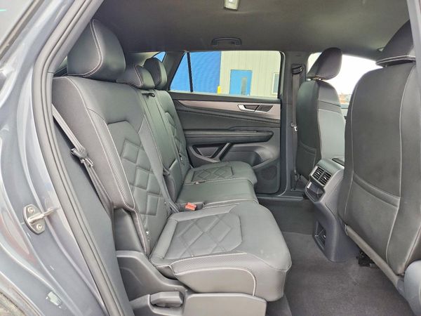 2025 VOLKSWAGEN ATLAS CROSS SPORT SE