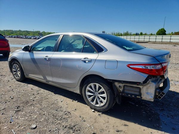 2015 TOYOTA CAMRY