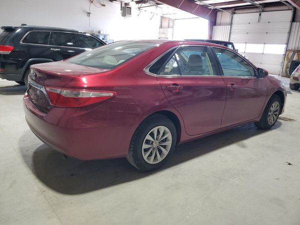 2016 TOYOTA CAMRY