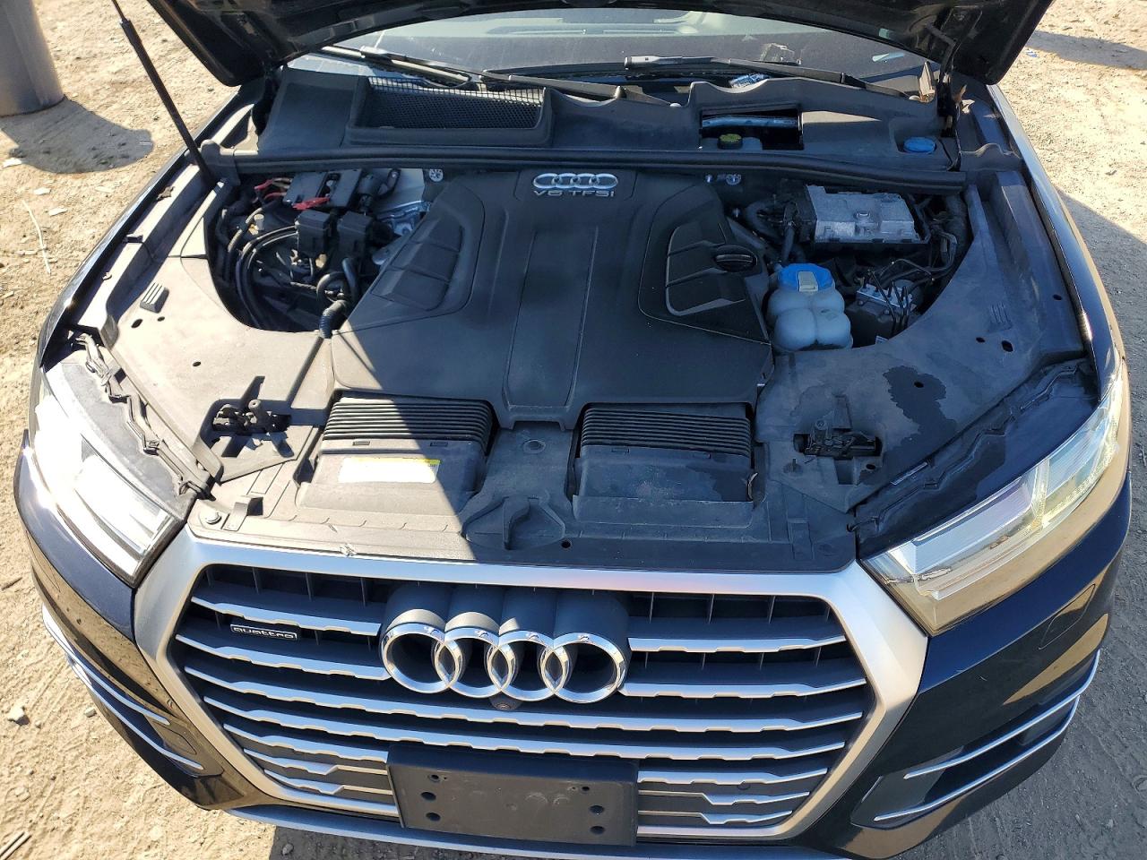 2017 AUDI Q7 quattro Premium Plus
