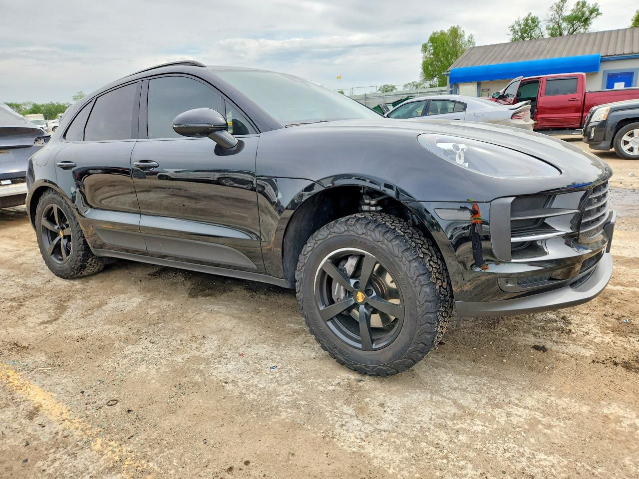 2021 PORSCHE MACAN Base