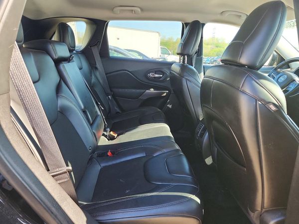 2019 JEEP CHEROKEE LATITUDE PLUS 4X4