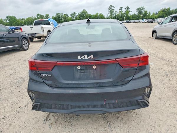 2022 KIA FORTE FE, LXS
