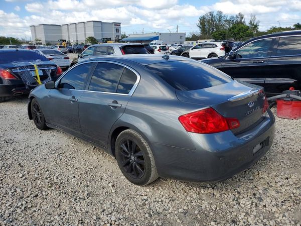 2013 INFINITI G37