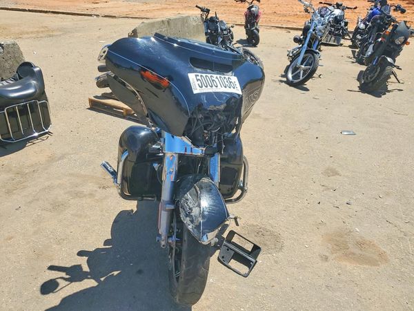 2014 HARLEY-DAVIDSON FLHTK