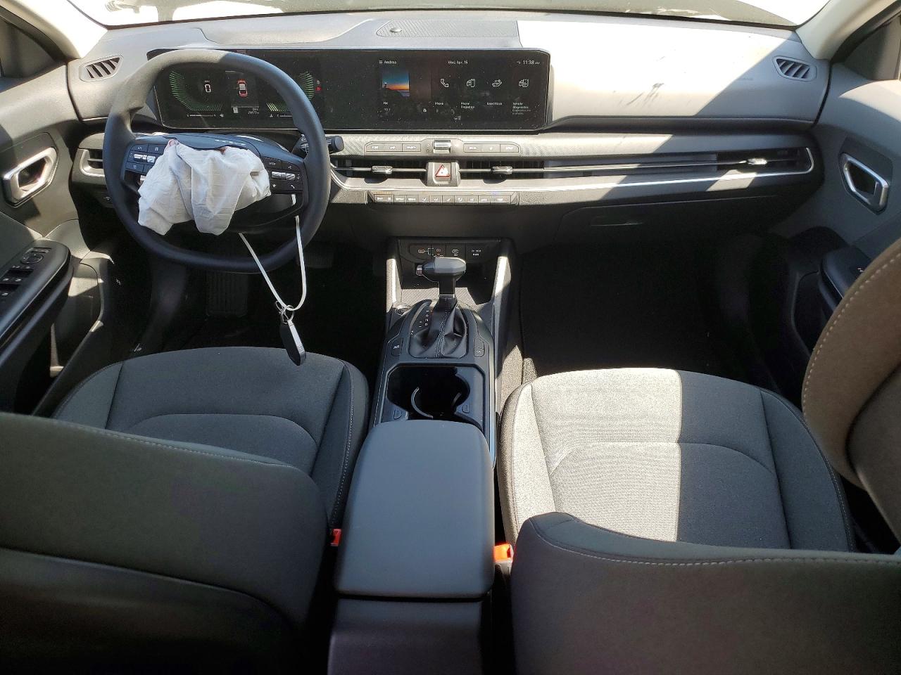 2025 KIA K4 LX, LXS