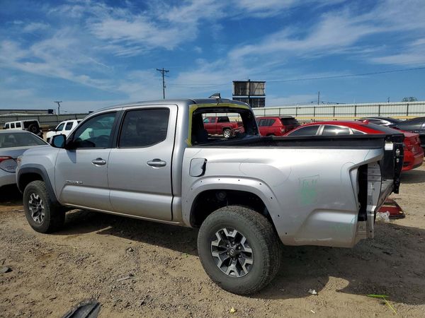 2017 TOYOTA TACOMA