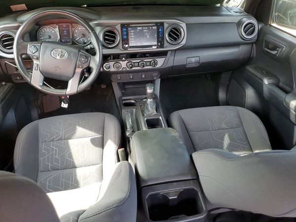2017 TOYOTA TACOMA