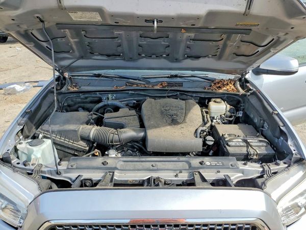 2017 TOYOTA TACOMA