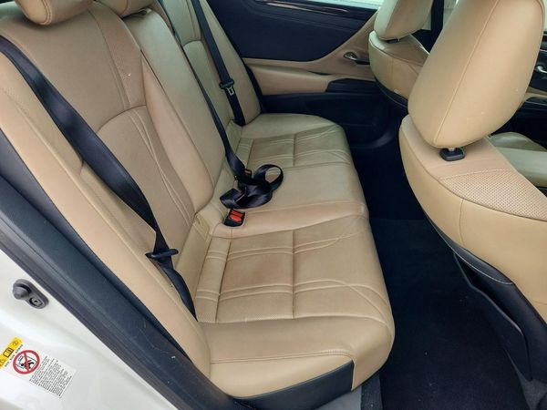 2019 LEXUS ES 350