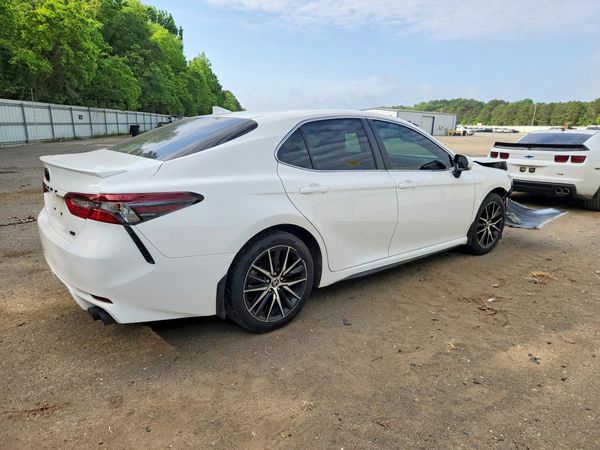 2024 TOYOTA CAMRY