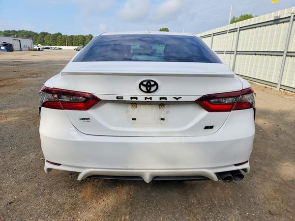 2024 TOYOTA CAMRY